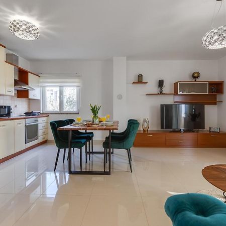 Elegant Two Bedroom Apartment Zadar Exterior photo