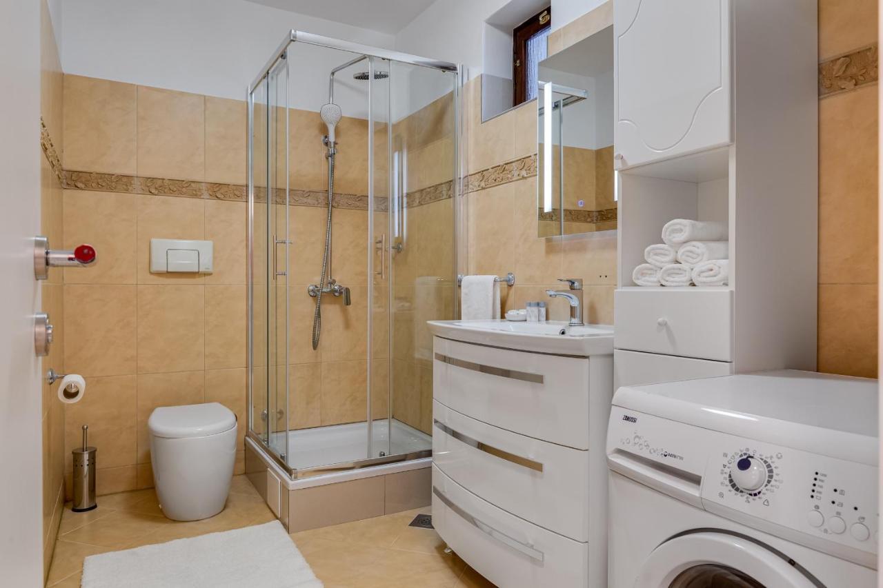 Elegant Two Bedroom Apartment Zadar Exterior photo