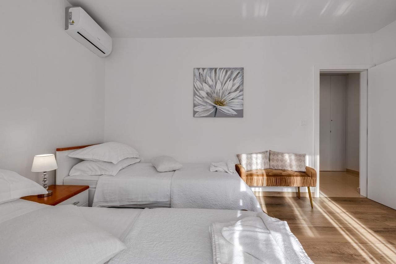 Elegant Two Bedroom Apartment Zadar Exterior photo