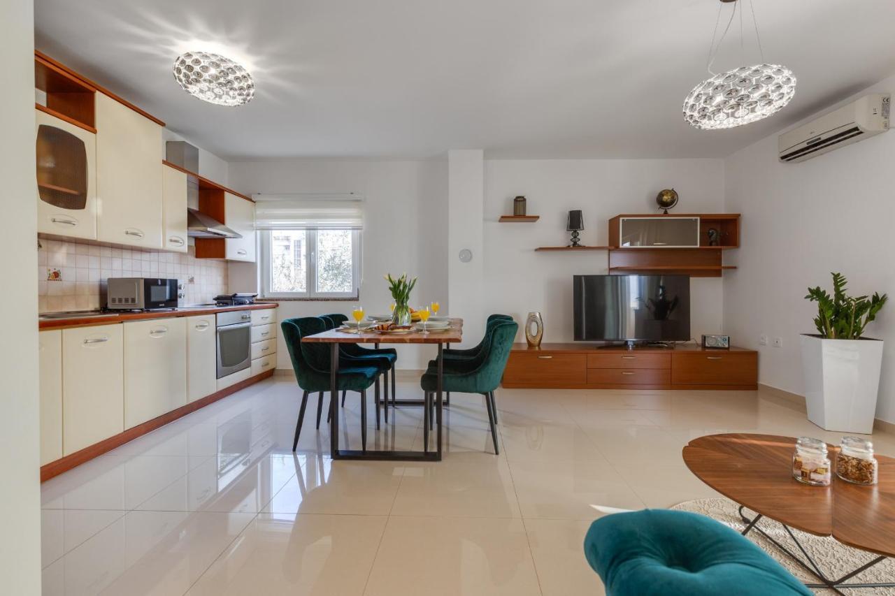 Elegant Two Bedroom Apartment Zadar Exterior photo